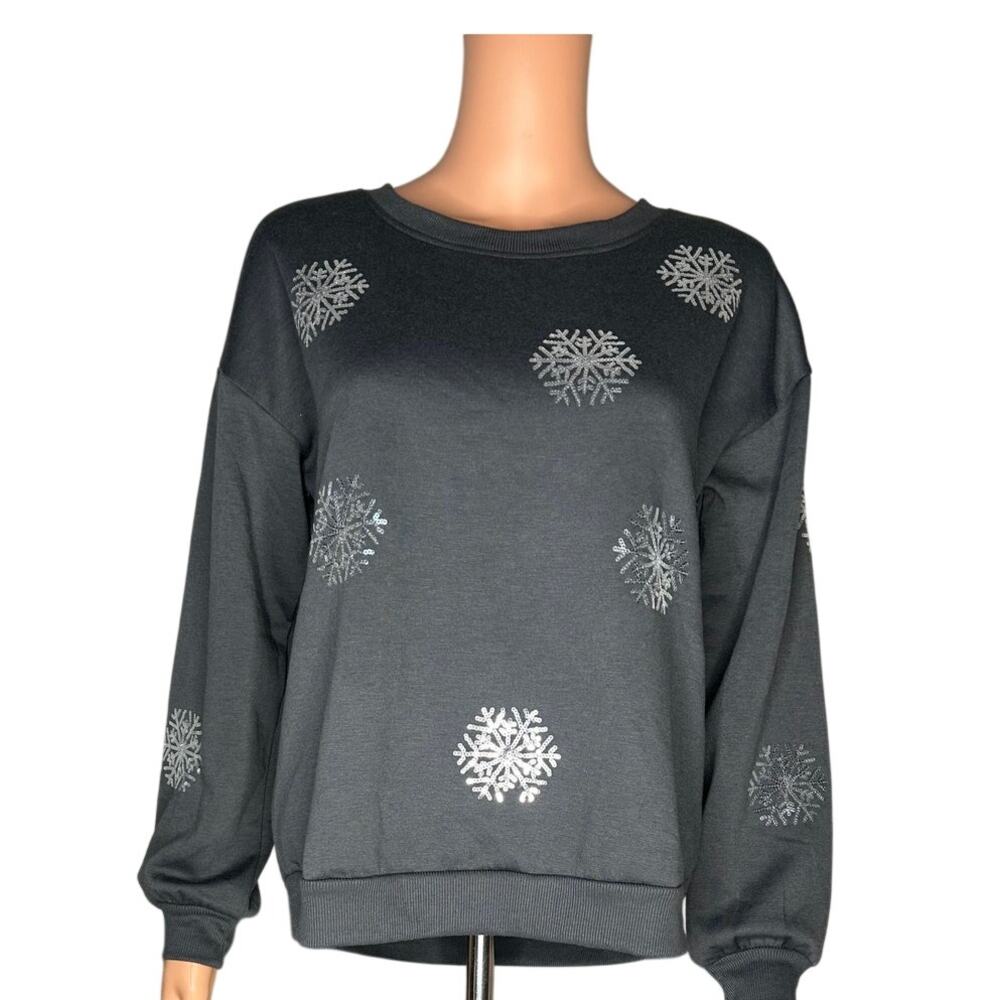 NWT Mesh+Love Charcoal gray pullover Christmas sweatshirt w/glittery snowflakes